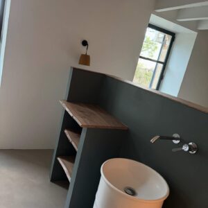Rénovation salle de bain, rénovation et aménagement salle de bain, rénovation et aménagement chambre, Réalisation bureau sur mesure, réalisation bureau artisanle sur mesure Bordeaux, Portail Bordeaux, fabrication et pose portail alu et pvc bordeaux, pose et fabrication artisanale portail gironde, Aménagement extérieur, terrasse bordeaux, carport Bordeaux, carport artisanle Gironde, appenti Bordeaux, appenti Gironde, Porte sur mesure, porte artisanale, rénovation porte bois, rénovation porte ancienne, ébénisterie porte, Volets bois, volets artisanal, volets sur mesure, volets Bordeaux, volets fabrication artisanles, volets sur-mesure, volets sur mesure bordeaux, volets sur mesure Gironde, volets sur mesure Sauveterre de Guyenne, Rénovation cuisine traditionnelle, cuisine traditionnelle bois, rénovation cuisine vmg bois, vmg bois expert en cuisine, vmg bois pose de cuisine traditionnelle et moderne en girond,e nouvelle aquitaine, vmg bois expert en cuisine, vmg bois conseiller en cuisine, cuisine sur mesure, cuisines sur mesure, cuisine bordeaux, cuisine nouvelle aquitaine, cuisine gironde,Cuisine moderne et élégante en Gironde, mettant en valeur des matériaux nobles comme le bois et la pierre. Les lignes épurées et le design contemporain se marient harmonieusement avec des touches rustiques, créant un espace à la fois chaleureux et fonctionnel. Éclairée par une lumière naturelle abondante, cette cuisine offre un cadre convivial pour des moments culinaires partagés, robinetterie cuisine, hotte aspirante, VMG bois votre artisan menuisier en gironde, vmg bois artisan Bordeaux, artisan menuisier Bordeaux, artisan menuisier Sauveterre de guyenne, artisan menuisier nouvelle aquitaine, artisan mensuisier, ébénisterie artisanale Gironde, ébénisterie artisanale Bordeaux, ébénisterie artisanale, Entre-deux-mers, artisan bois, artisan alu, artisan pvc, artisan aménagement extérieur et intérieur, terrasse bois, pergola bois, bardage bois, placards sur mesure, escalier bois, dressing bois artisan en gironde, placards sur mesure, escalier bois, dressing bois artisan sur Bordeaux, entreprise de menuiserie sur mesure, création mobilier bois, meuble sur mesure, artisan cuisiniste Bordeaux, artisan cuisiniste Gironde, artisan cuisiniste Nouvelle aquitaine, urgence serrurerie Béziers, ouverture de porte, sécurité après cambriolage, demande devis menuisier, prise de contact serrurier, dressing bois Bordeaux, escalier sur mesure Bordeaux, escalier sur mesure Gironde, escalier sur mesure Sauveterre de guyenne, aménagement intérieur bois, projets menuiseries Bordeaux, projets menuiseries sauveterre de guyenne, aménagement extérieur, améngamenet terrasses bois Bordeaux, aménagement buanderie, aménagement dressing, réalisation bibliothèque, placards bordeaux, placards gironde, placards sauveterre de guyenne, chambre parentale Bordeaux, chambre parentale Gironde, chambre parentale Sauveterre de guyenne