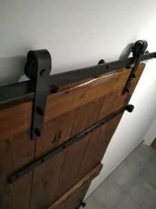 Porte coulisaante fabrication artisanale, porte coulissante fabrication artisanale Bordeaux, porte coulissante fabrication artisanle gironde, Rénovation salle de bain, rénovation et aménagement salle de bain, rénovation et aménagement chambre, Réalisation bureau sur mesure, réalisation bureau artisanle sur mesure Bordeaux, Portail Bordeaux, fabrication et pose portail alu et pvc bordeaux, pose et fabrication artisanale portail gironde, Aménagement extérieur, terrasse bordeaux, carport Bordeaux, carport artisanle Gironde, appenti Bordeaux, appenti Gironde, Porte sur mesure, porte artisanale, rénovation porte bois, rénovation porte ancienne, ébénisterie porte, Volets bois, volets artisanal, volets sur mesure, volets Bordeaux, volets fabrication artisanles, volets sur-mesure, volets sur mesure bordeaux, volets sur mesure Gironde, volets sur mesure Sauveterre de Guyenne, Rénovation cuisine traditionnelle, cuisine traditionnelle bois, rénovation cuisine vmg bois, vmg bois expert en cuisine, vmg bois pose de cuisine traditionnelle et moderne en girond,e nouvelle aquitaine, vmg bois expert en cuisine, vmg bois conseiller en cuisine, cuisine sur mesure, cuisines sur mesure, cuisine bordeaux, cuisine nouvelle aquitaine, cuisine gironde,Cuisine moderne et élégante en Gironde, mettant en valeur des matériaux nobles comme le bois et la pierre. Les lignes épurées et le design contemporain se marient harmonieusement avec des touches rustiques, créant un espace à la fois chaleureux et fonctionnel. Éclairée par une lumière naturelle abondante, cette cuisine offre un cadre convivial pour des moments culinaires partagés, robinetterie cuisine, hotte aspirante, VMG bois votre artisan menuisier en gironde, vmg bois artisan Bordeaux, artisan menuisier Bordeaux, artisan menuisier Sauveterre de guyenne, artisan menuisier nouvelle aquitaine, artisan mensuisier, ébénisterie artisanale Gironde, ébénisterie artisanale Bordeaux, ébénisterie artisanale, Entre-deux-mers, artisan bois, artisan alu, artisan pvc, artisan aménagement extérieur et intérieur, terrasse bois, pergola bois, bardage bois, placards sur mesure, escalier bois, dressing bois artisan en gironde, placards sur mesure, escalier bois, dressing bois artisan sur Bordeaux, entreprise de menuiserie sur mesure, création mobilier bois, meuble sur mesure, artisan cuisiniste Bordeaux, artisan cuisiniste Gironde, artisan cuisiniste Nouvelle aquitaine, urgence serrurerie Béziers, ouverture de porte, sécurité après cambriolage, demande devis menuisier, prise de contact serrurier, dressing bois Bordeaux, escalier sur mesure Bordeaux, escalier sur mesure Gironde, escalier sur mesure Sauveterre de guyenne, aménagement intérieur bois, projets menuiseries Bordeaux, projets menuiseries sauveterre de guyenne, aménagement extérieur, améngamenet terrasses bois Bordeaux, aménagement buanderie, aménagement dressing, réalisation bibliothèque, placards bordeaux, placards gironde, placards sauveterre de guyenne, chambre parentale Bordeaux, chambre parentale Gironde, chambre parentale Sauveterre de guyenne